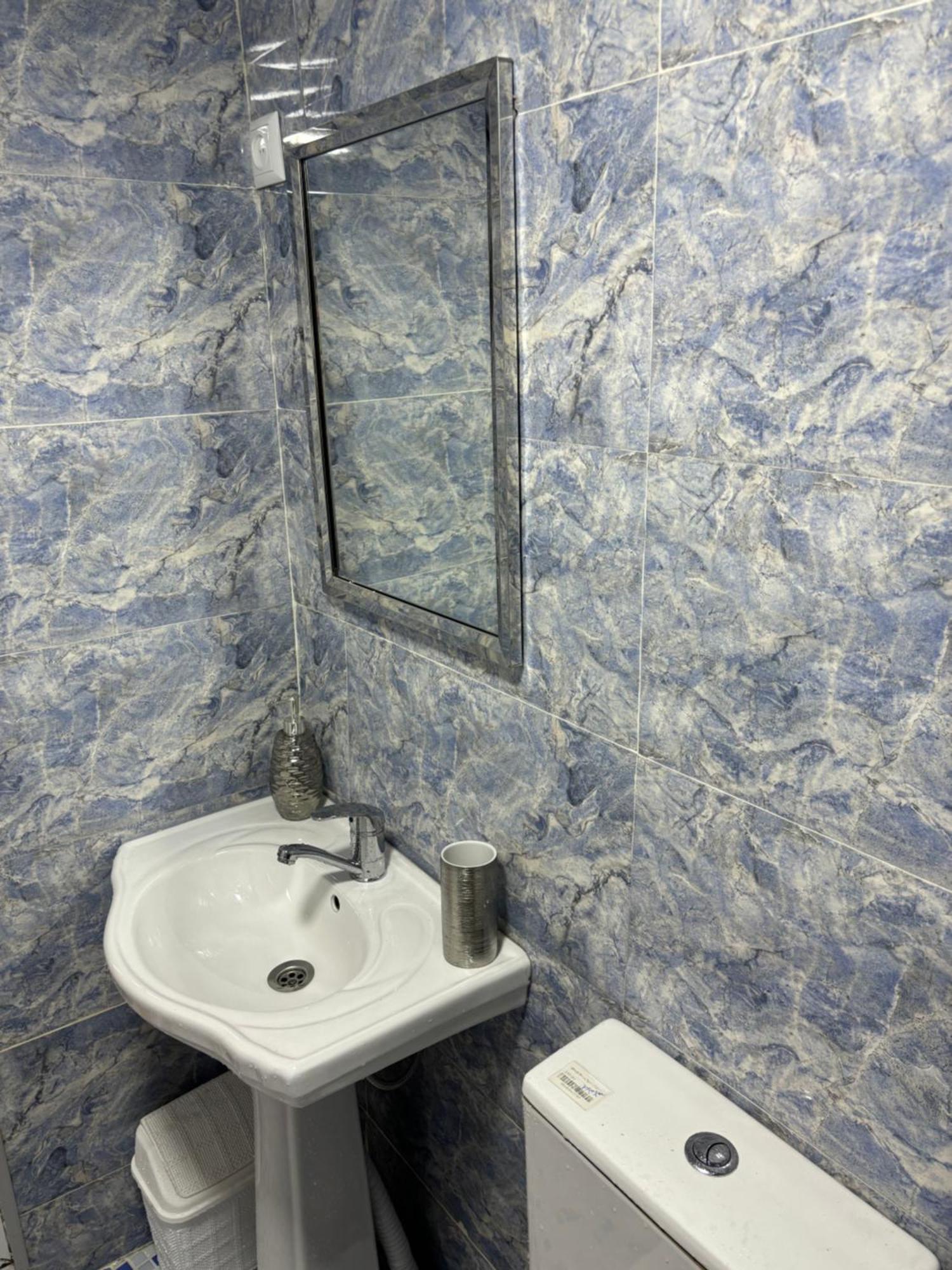 Downtown Guest House Κουτάισι Εξωτερικό φωτογραφία